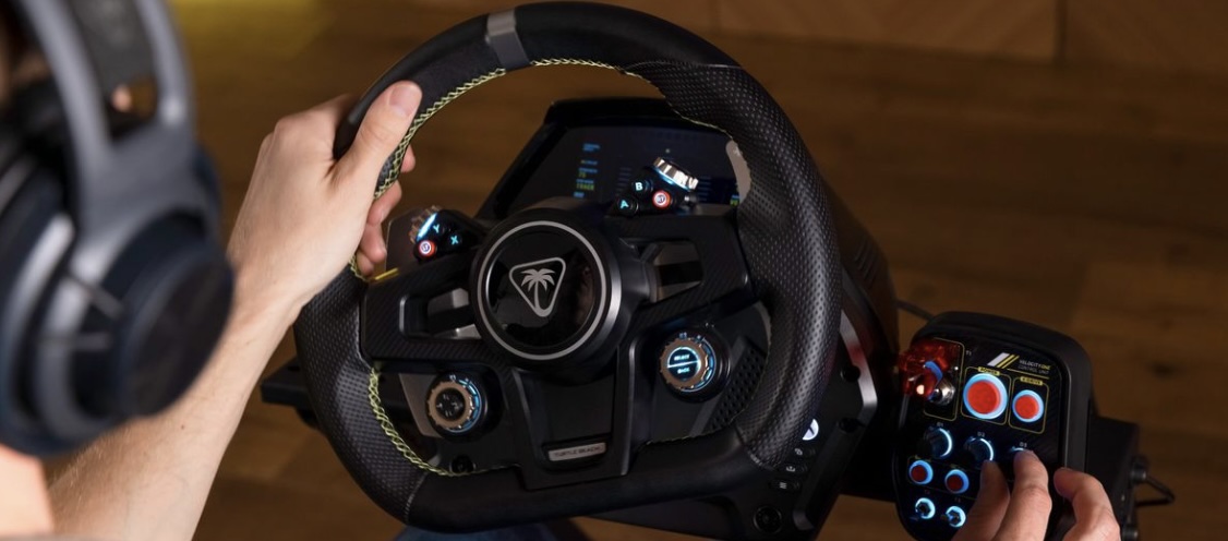 La reconocida marca Turtle Beach ha dado un paso gigante en el mundo de los simuladores de carreras con el lanzamiento de su innovador VelocityOne Race. Este emocionante kit de volante y pedales de accionamiento directo, con un precio irresistible de $649.99, ya está disponible para preorden desde el 16 de enero, y su lanzamiento oficial está programado para el 26 de febrero.