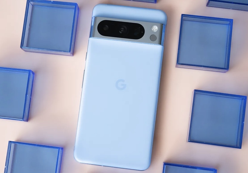 Descubre cómo el Pixel 8 Pro de Google ha reinventado la forma de medir la temperatura corporal. Sin embargo, ¿es realmente práctico? El Pixel 8 Pro de Google ha sido actualizado para permitir que su nuevo sensor de temperatura tome lecturas corporales. Sin embargo, la ubicación del sensor en la parte trasera del dispositivo puede dificultar su uso.