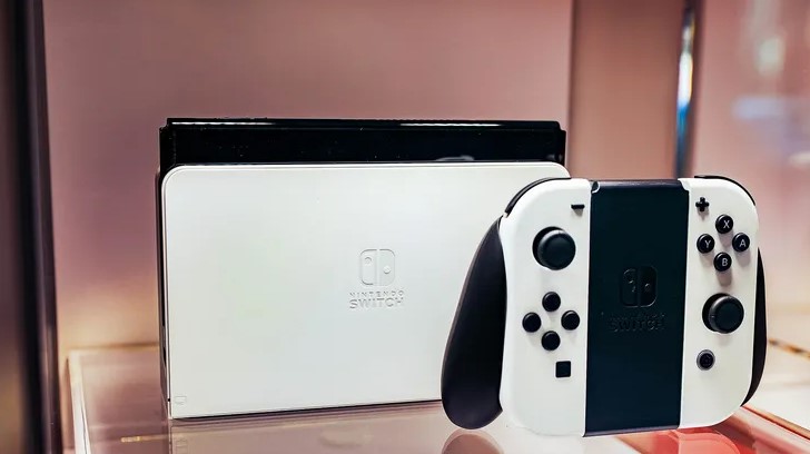 Dell ha lanzado una emocionante promoción para todos los aficionados a los videojuegos. Por un tiempo limitado, al adquirir una Nintendo Switch OLED a través de Dell, recibirás una tarjeta de regalo de $75 de bonificación. Esta oferta exclusiva brinda una excelente oportunidad para obtener beneficios adicionales al comprar esta popular consola de videojuegos.