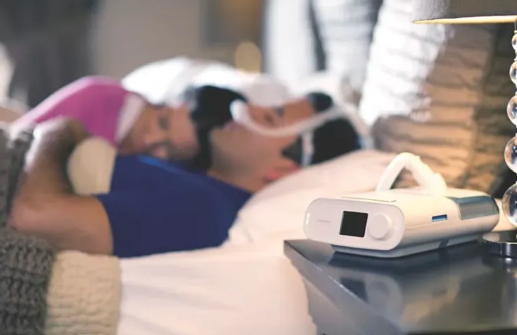 Philips ha tomado una medida drástica en respuesta a preocupaciones de seguridad, deteniendo la venta de sus máquinas para apnea del sueño en Estados Unidos después de retiros masivos. Las preocupaciones sobre la seguridad de los usuarios han llevado a esta decisión sin precedentes. Descubre más sobre esta noticia y sus implicaciones aquí.