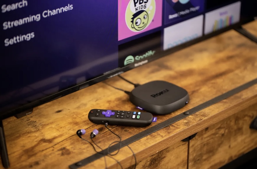 Descubre cómo los hackers lograron acceder a miles de cuentas de Roku y están comercializándolas en línea. Roku ha confirmado la violación de seguridad que expuso información personal y financiera de más de 15,000 usuarios. Aprende cómo protegerte y evitar futuros ataques.Los usuarios de Roku están en alerta máxima después de que se revelara una preocupante violación de seguridad que comprometió más de 15,000 cuentas. Según informes de Bleeping Computer, hackers lograron obtener acceso a información confidencial, incluyendo datos de tarjetas de crédito.