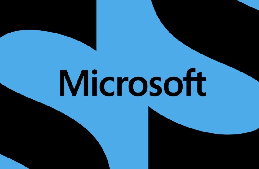 Microsoft ha lanzado un innovador sistema de seguridad diseñado para detectar alucinaciones en las aplicaciones de inteligencia artificial (IA) de sus clientes. Esta solución, integrada en las herramientas Azure AI Studio, tiene como objetivo proteger a los usuarios de posibles ataques maliciosos y respuestas no admitidas, conocidas como alucinaciones.