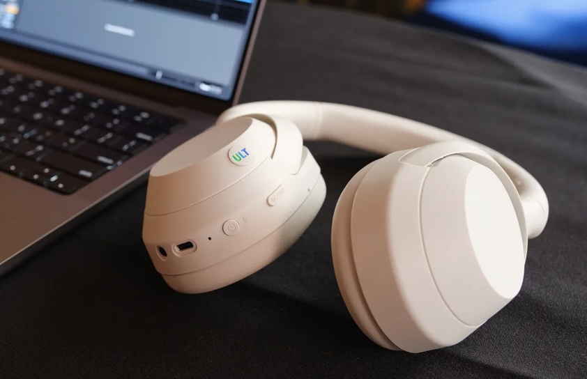 Sony está revolucionando el mercado de los auriculares inalámbricos y altavoces con su última innovación. La compañía ha anunciado una serie de productos nuevos bajo la marca ULT Power Sound, destacando por su enfoque en un sonido vibrante y envolvente, especialmente diseñado para los amantes del bajo.