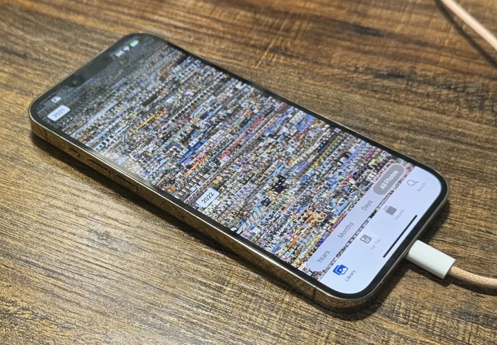 Error en iOS 17.5: Fotos Eliminadas Vuelven a Aparecer en iPhones, Usuarios Alarmados