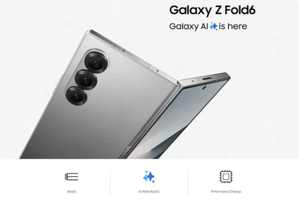 Estamos a solo una semana del esperado evento Unpacked de Samsung el 10 de julio, donde se presentarán los nuevos teléfonos plegables Galaxy Z Fold 6 y Z Flip 6. Evan Blass, conocido filtrador, ha revelado las especificaciones completas de ambos dispositivos, proporcionando detalles precisos que los aficionados a la tecnología no querrán perderse.