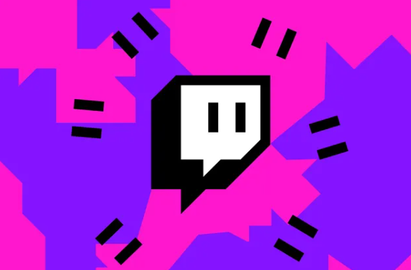 La aplicación de Twitch para móviles ha recibido una importante actualización que integra un feed al estilo TikTok en el centro de la pantalla. Esta novedad, que comenzó a ser probada a principios de año, estará disponible para todos los usuarios en Android e iOS a lo largo de esta semana, según un post en el blog de Twitch.