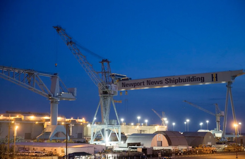 Nuevos Operaciones en Newport News Shipbuilding antes de las ganancias de Huntington Ingalls Newport News Shipbuilding, contratista de defensa cuyo astillero supuestamente fue fotografiado por un dron. Getty Images Un estudiante graduado extranjero ha declarado su culpabilidad por delitos bajo la Ley de Espionaje por fotografiar barcos clasificados de la Marina de los EE. UU. con un dron. E}