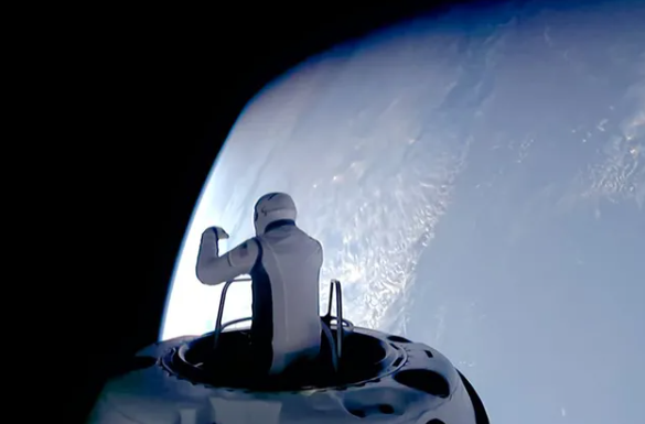 La misión Polaris Dawn de SpaceX, en la que el multimillonario Jared Isaacman y otros tres miembros de la tripulación viajaron al espacio en una Crew Dragon, ha captado la atención del público por incluir la primera caminata espacial privada de la historia. Aunque este vuelo ha sido considerado histórico por ese motivo, Isaacman ha dejado claro que la misión no es solo una aventura, sino que también está contribuyendo a importantes investigaciones científicas.